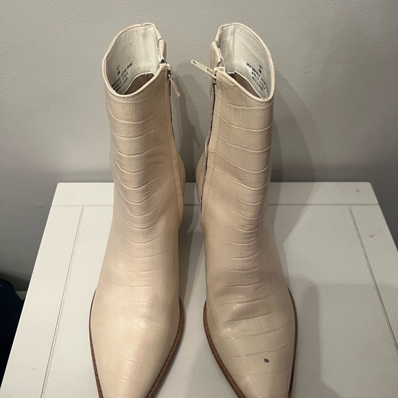 Matisse Footwear Caty Ankle Boot- Color: Bone Croc - Picture 4 of 10